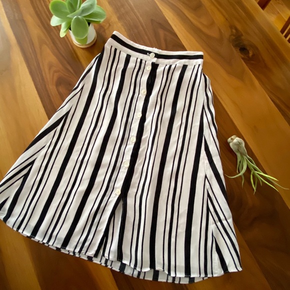LOFT Dresses & Skirts - Black and White Striped Skirt